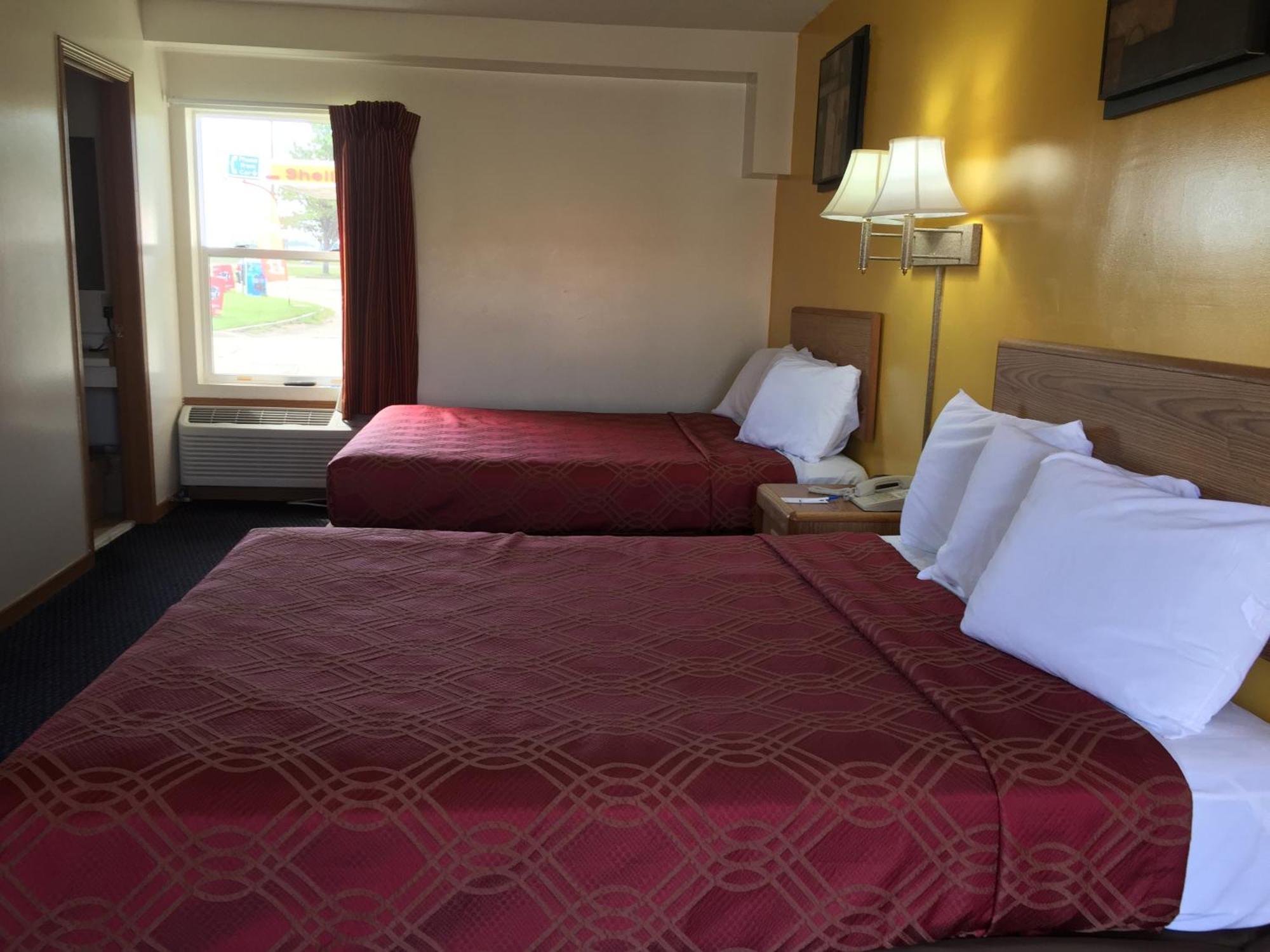 Rodeway Inn & Suites Austin Exterior photo